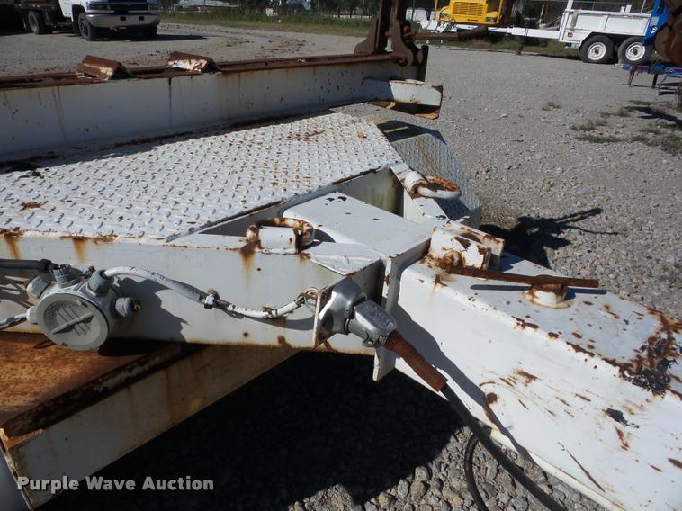 image for item AG9331 2001 Rob telescoping pole trailer