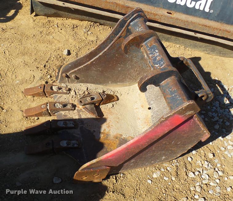 image for item AV9803 Bobcat excavator bucket