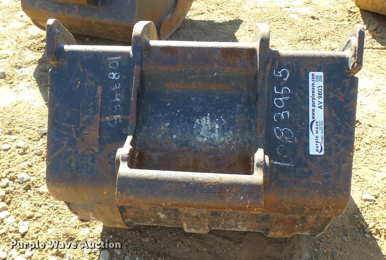 image for item AV9803 Bobcat excavator bucket