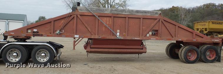 image for item AX9056 1988 Ranco bottom dump trailer