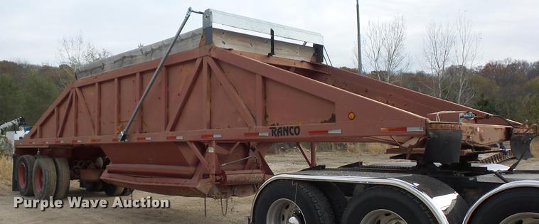 image for item AX9056 1988 Ranco bottom dump trailer