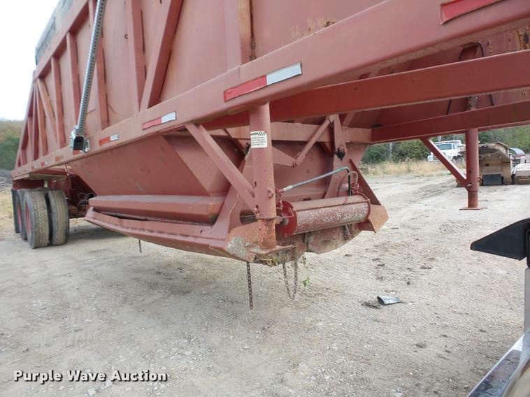 image for item AX9056 1988 Ranco bottom dump trailer