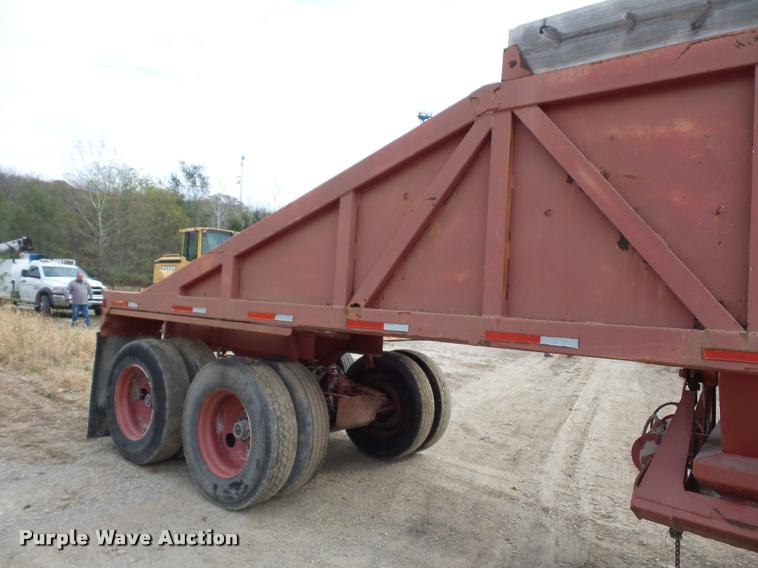 image for item AX9056 1988 Ranco bottom dump trailer