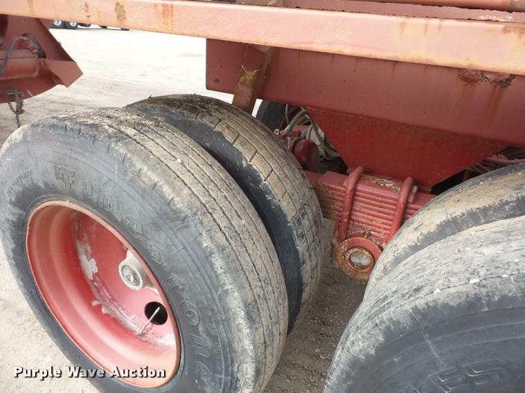 image for item AX9056 1988 Ranco bottom dump trailer
