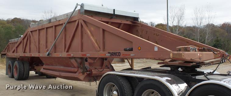 image for item AX9057 1988 Ranco bottom dump trailer