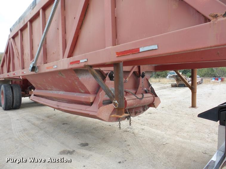 image for item AX9057 1988 Ranco bottom dump trailer