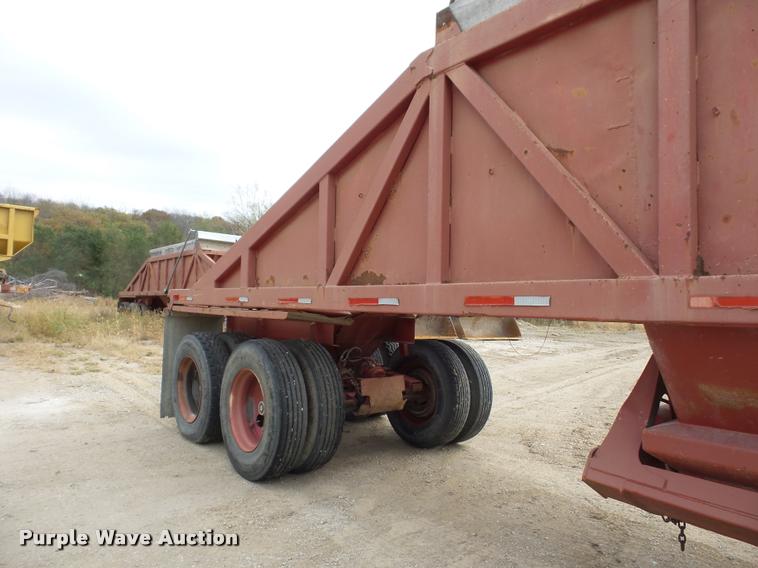 image for item AX9057 1988 Ranco bottom dump trailer