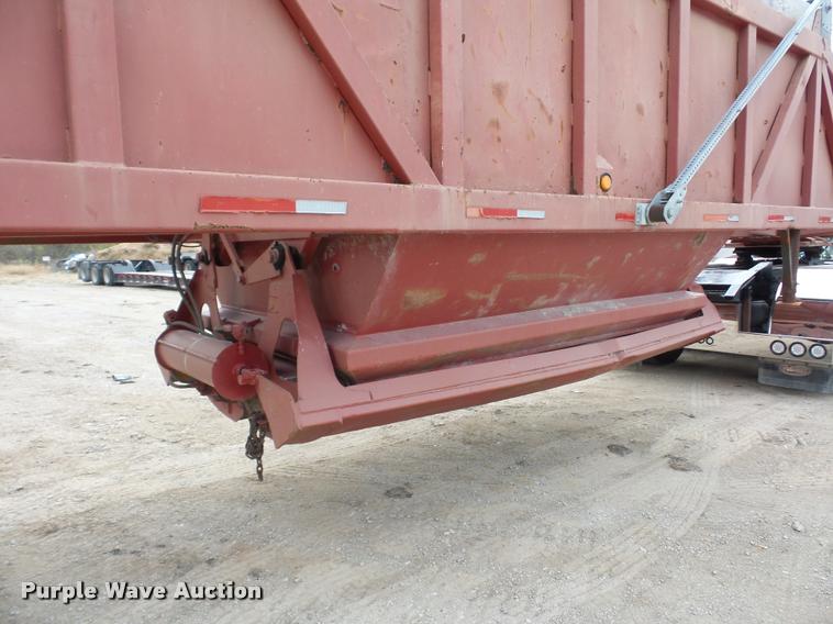 image for item AX9057 1988 Ranco bottom dump trailer