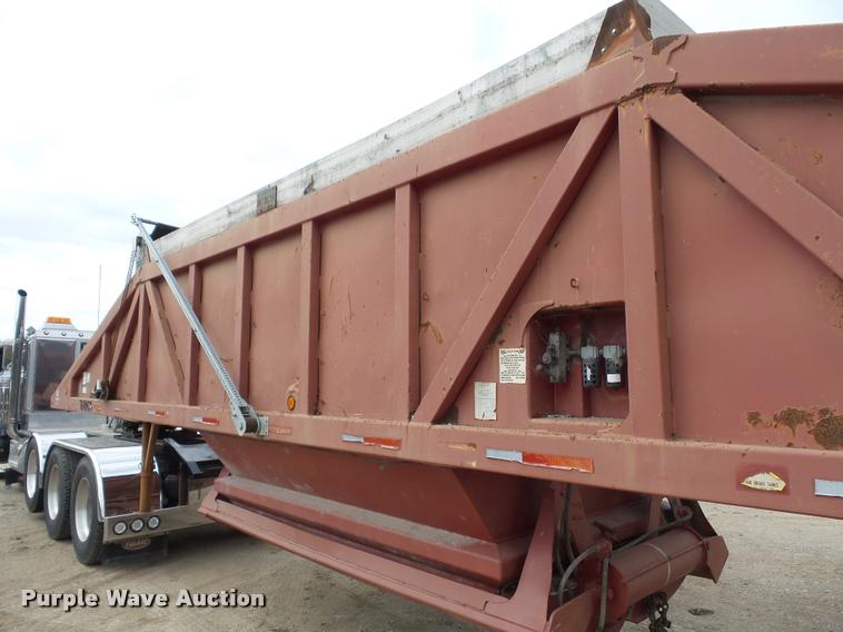 image for item AX9057 1988 Ranco bottom dump trailer