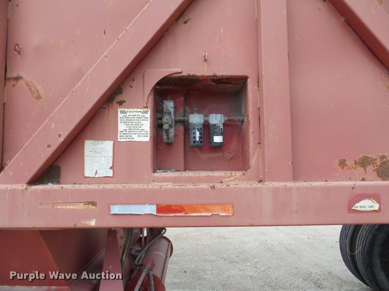 image for item AX9057 1988 Ranco bottom dump trailer