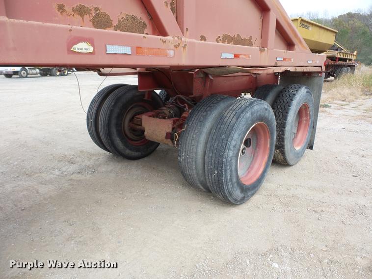 image for item AX9057 1988 Ranco bottom dump trailer