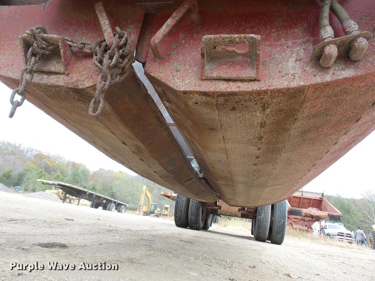 image for item AX9057 1988 Ranco bottom dump trailer