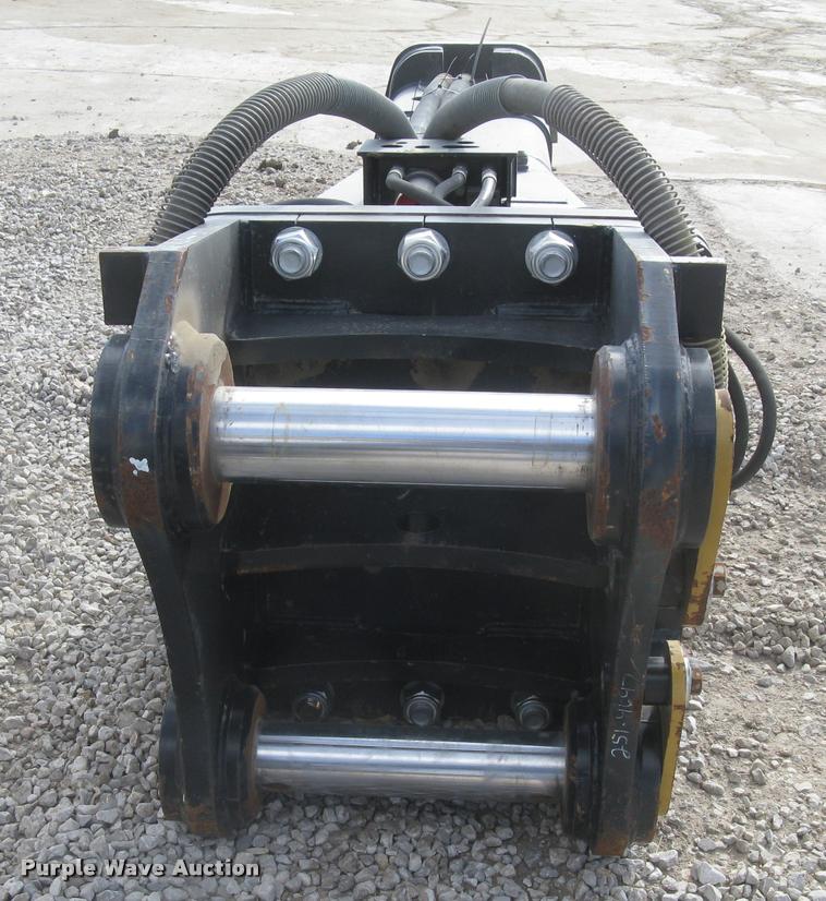 image for item BL9104 2010 Caterpillar H160DS hydraulic hammer