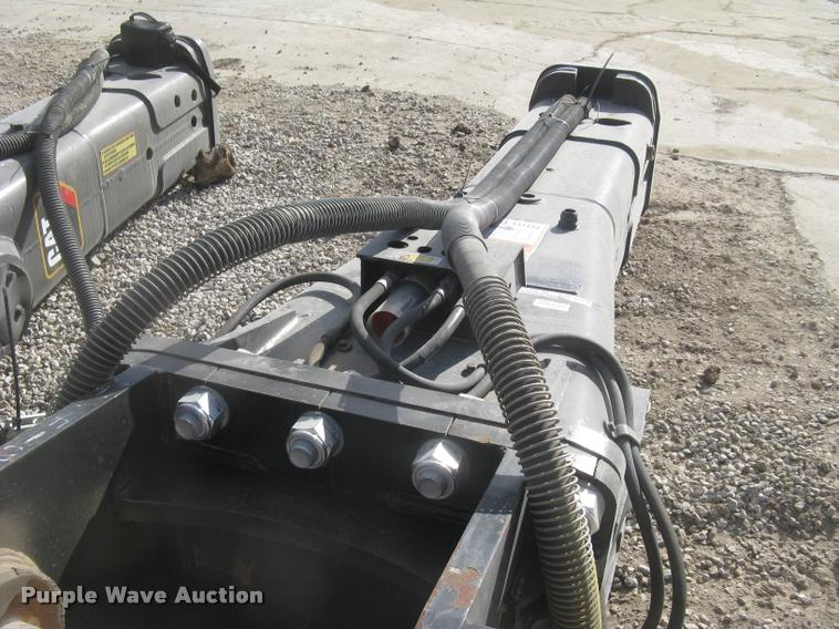 image for item BL9104 2010 Caterpillar H160DS hydraulic hammer