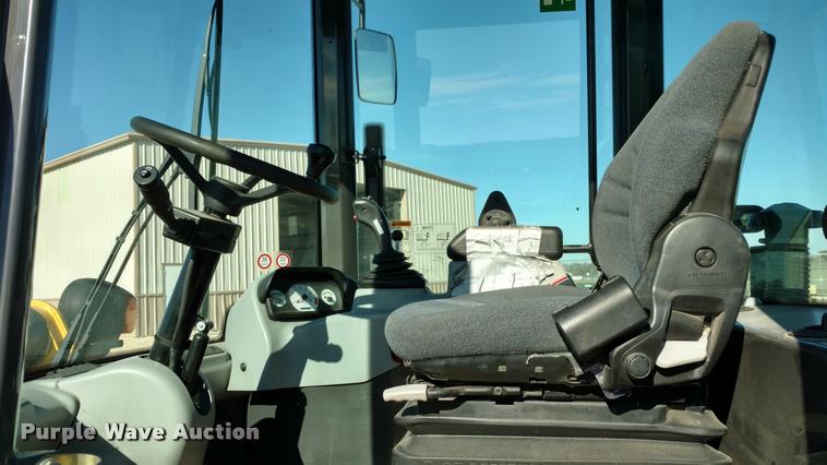 image for item BU9856 2013 New Holland W80B wheel loader