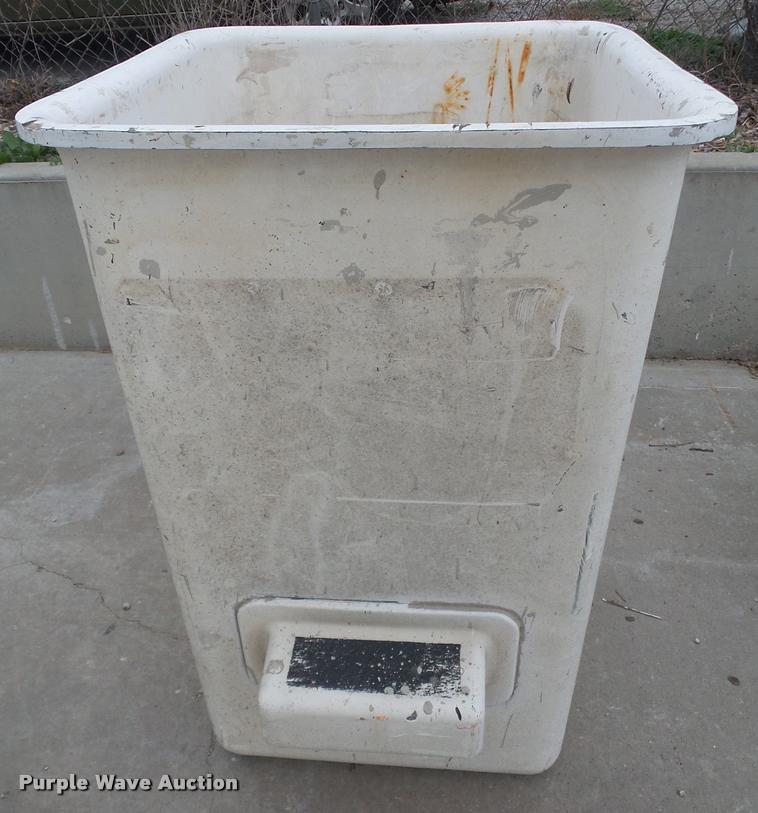 image for item BW9631 Man basket