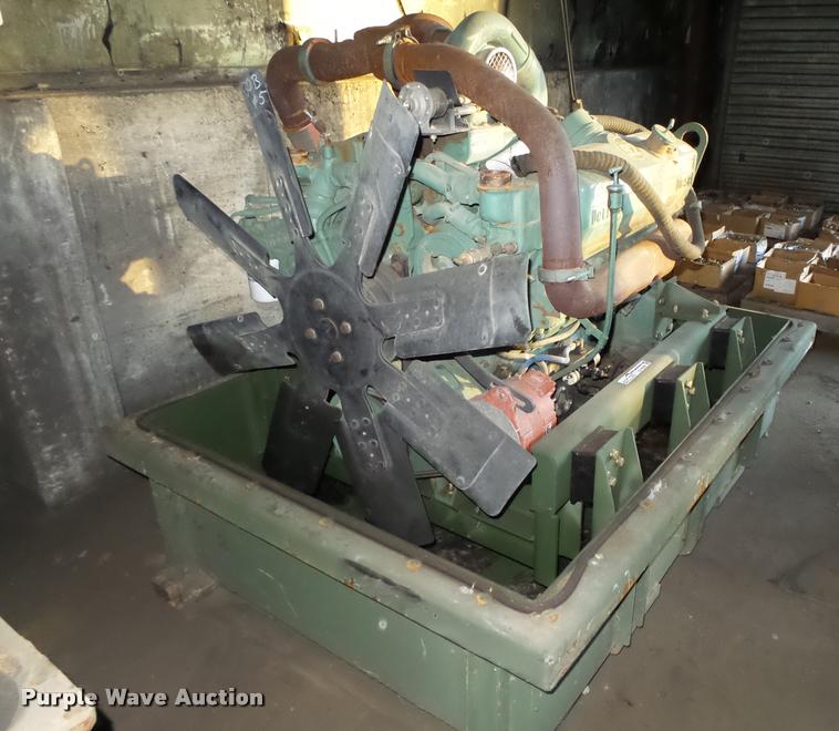 image for item CA9308 1988 Detroit Diesel Silver 92 V8 turbo diesel engine