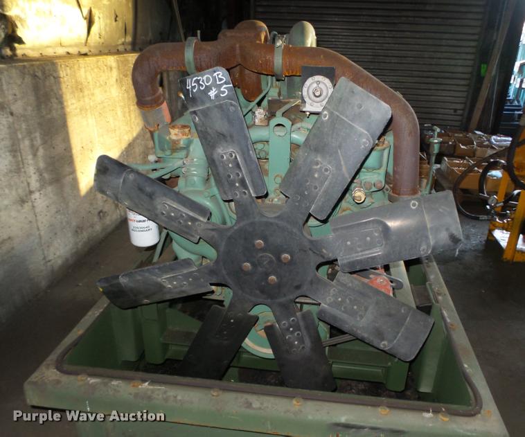 image for item CA9308 1988 Detroit Diesel Silver 92 V8 turbo diesel engine