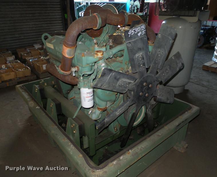 image for item CA9308 1988 Detroit Diesel Silver 92 V8 turbo diesel engine