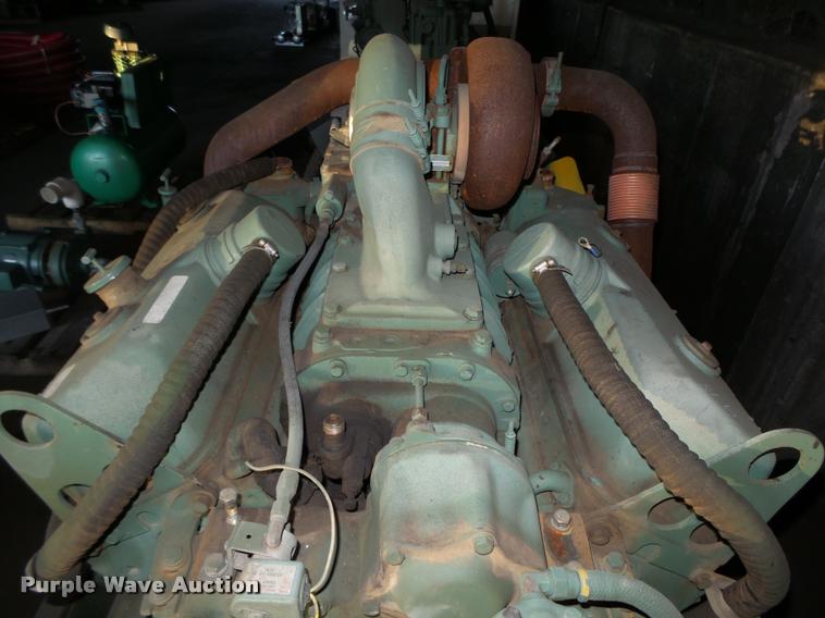 image for item CA9308 1988 Detroit Diesel Silver 92 V8 turbo diesel engine