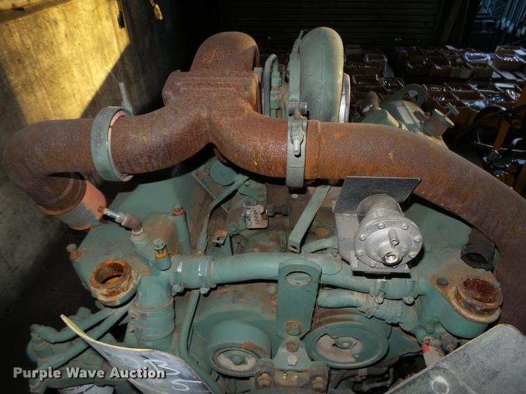 image for item CA9308 1988 Detroit Diesel Silver 92 V8 turbo diesel engine