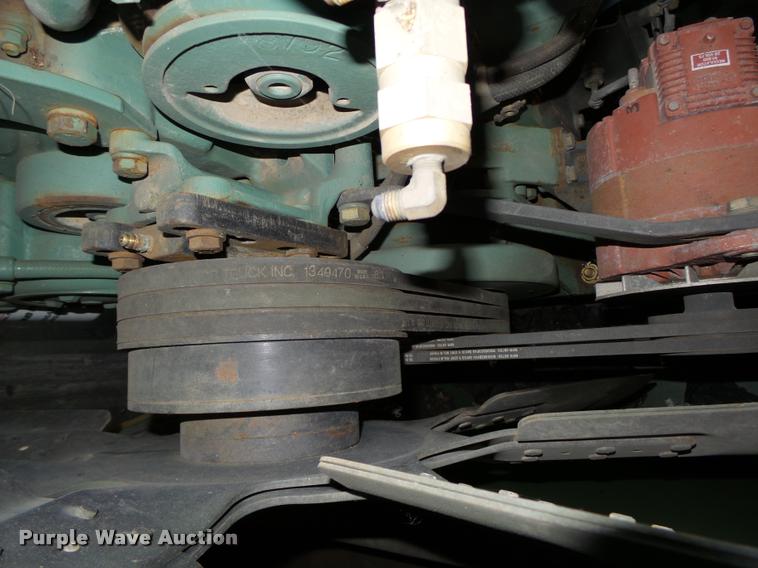 image for item CA9308 1988 Detroit Diesel Silver 92 V8 turbo diesel engine