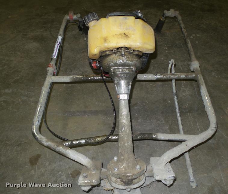 image for item CA9340 Vibratory concrete screed
