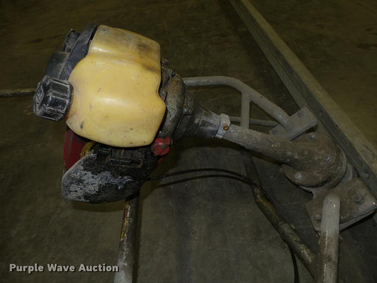 image for item CA9340 Vibratory concrete screed