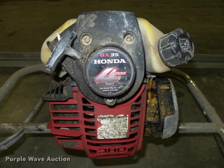 image for item CA9340 Vibratory concrete screed