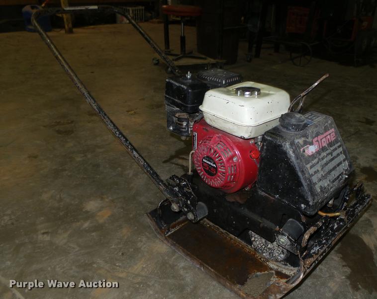 image for item CA9344 Stone Asphalt plate compactor