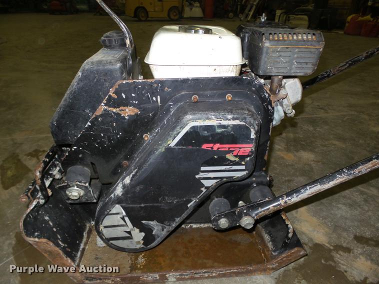 image for item CA9344 Stone Asphalt plate compactor