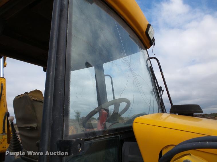 image for item DA2986 2001 JCB 214E backhoe