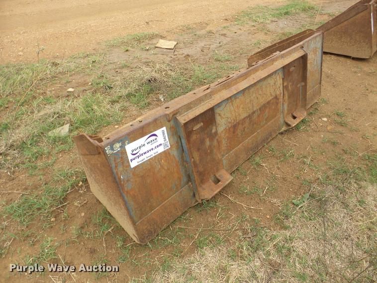 image for item DA2992 Skid steer bucket