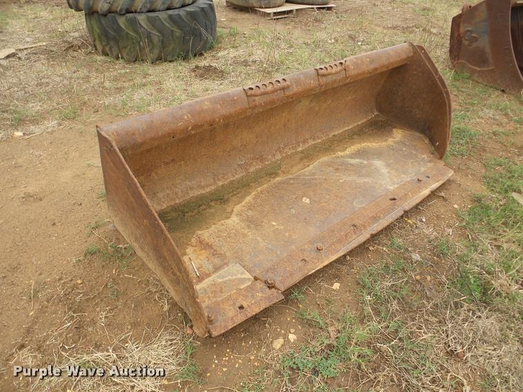 image for item DA2992 Skid steer bucket