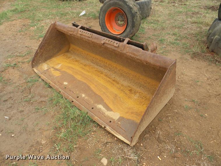 image for item DA2993 Skid steer bucket