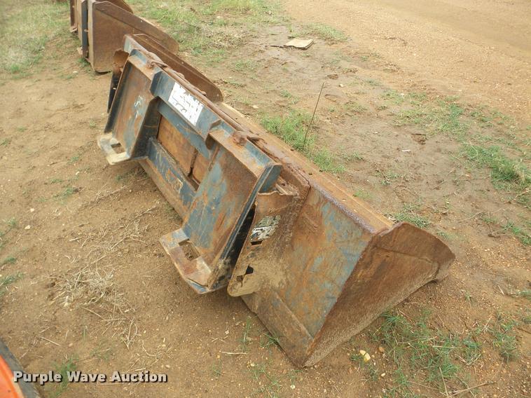 image for item DA2993 Skid steer bucket
