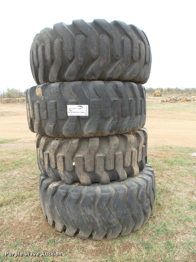 image for item DA2994 (4) 23.5-25 tires