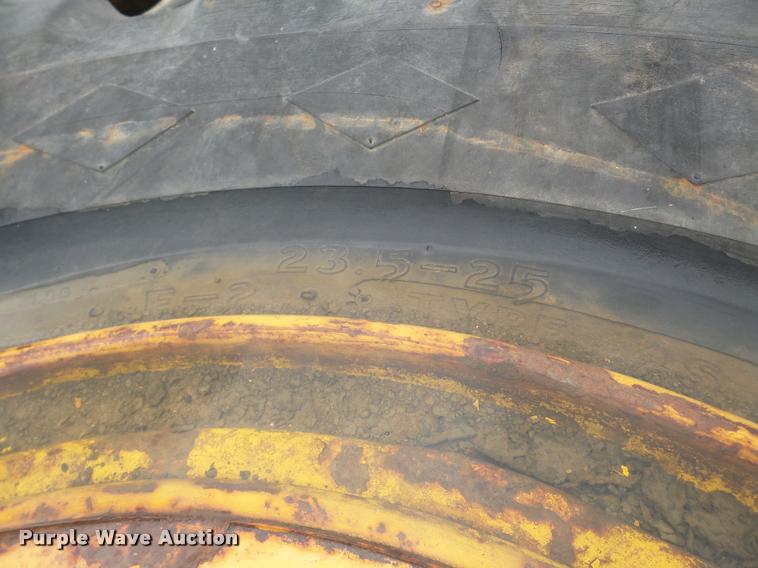 image for item DA2994 (4) 23.5-25 tires