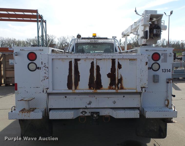 image for item DA3778 2008 Ford F550 Super Duty service truck with crane