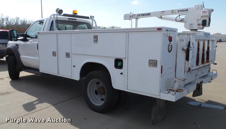 image for item DA3778 2008 Ford F550 Super Duty service truck with crane