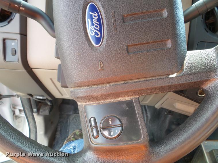 image for item DA3778 2008 Ford F550 Super Duty service truck with crane