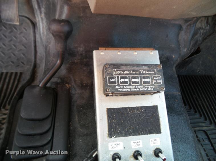 image for item DA3778 2008 Ford F550 Super Duty service truck with crane