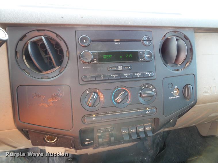 image for item DA3778 2008 Ford F550 Super Duty service truck with crane