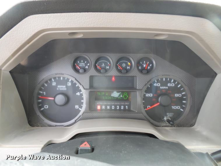 image for item DA3778 2008 Ford F550 Super Duty service truck with crane