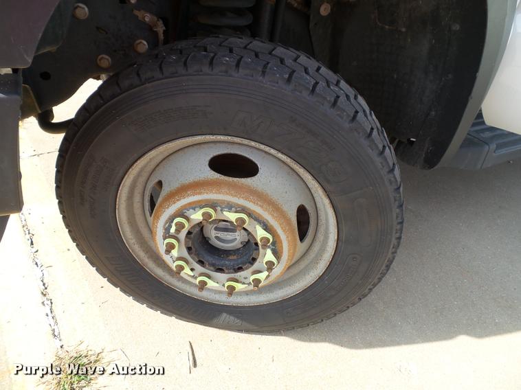 image for item DA3778 2008 Ford F550 Super Duty service truck with crane