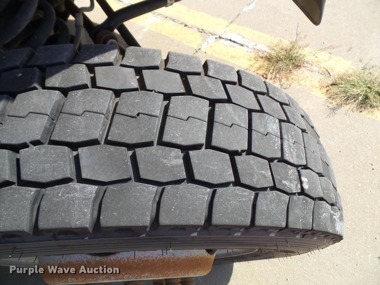 image for item DA3778 2008 Ford F550 Super Duty service truck with crane