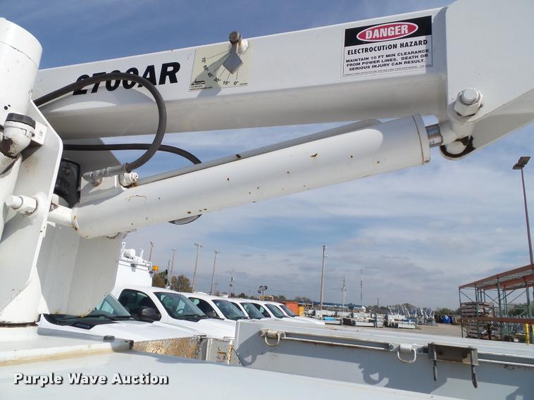 image for item DA3778 2008 Ford F550 Super Duty service truck with crane