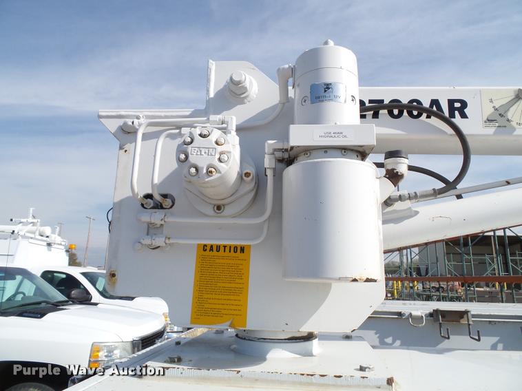 image for item DA3778 2008 Ford F550 Super Duty service truck with crane