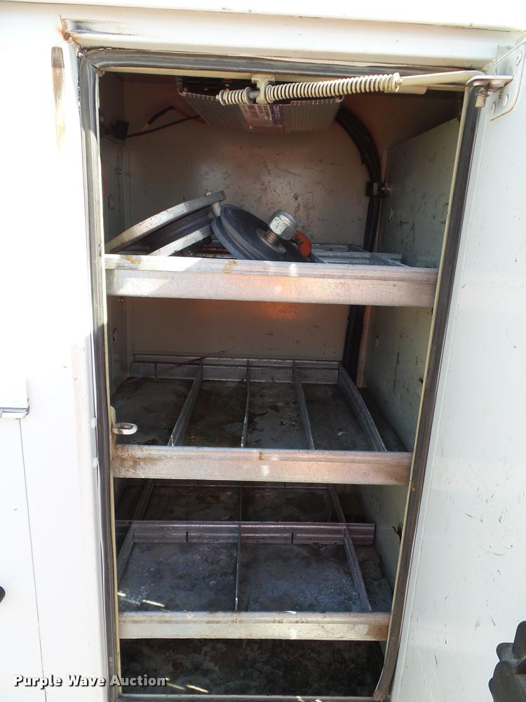 image for item DA3778 2008 Ford F550 Super Duty service truck with crane