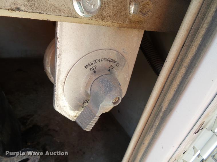 image for item DA3778 2008 Ford F550 Super Duty service truck with crane